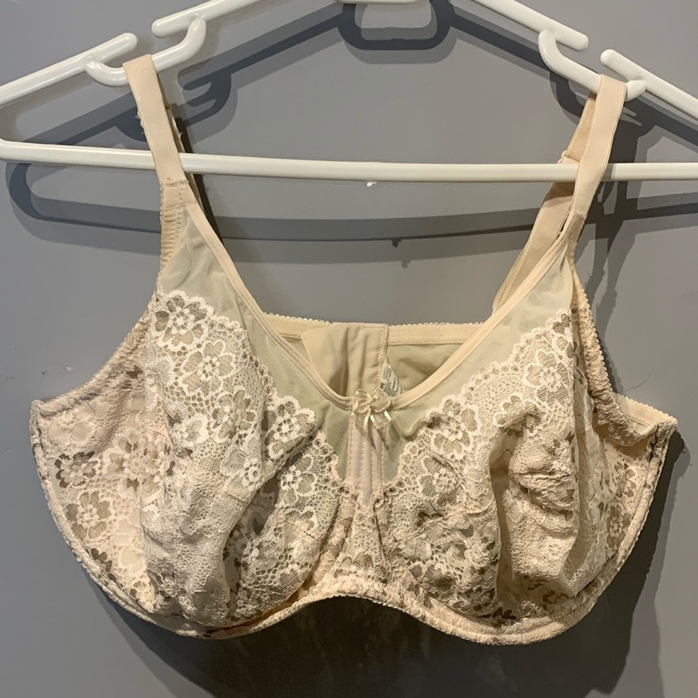 ⭐️ 5 for 20$! ⭐️ WonderBra Cream Lace Bra - Picture 2 of 6